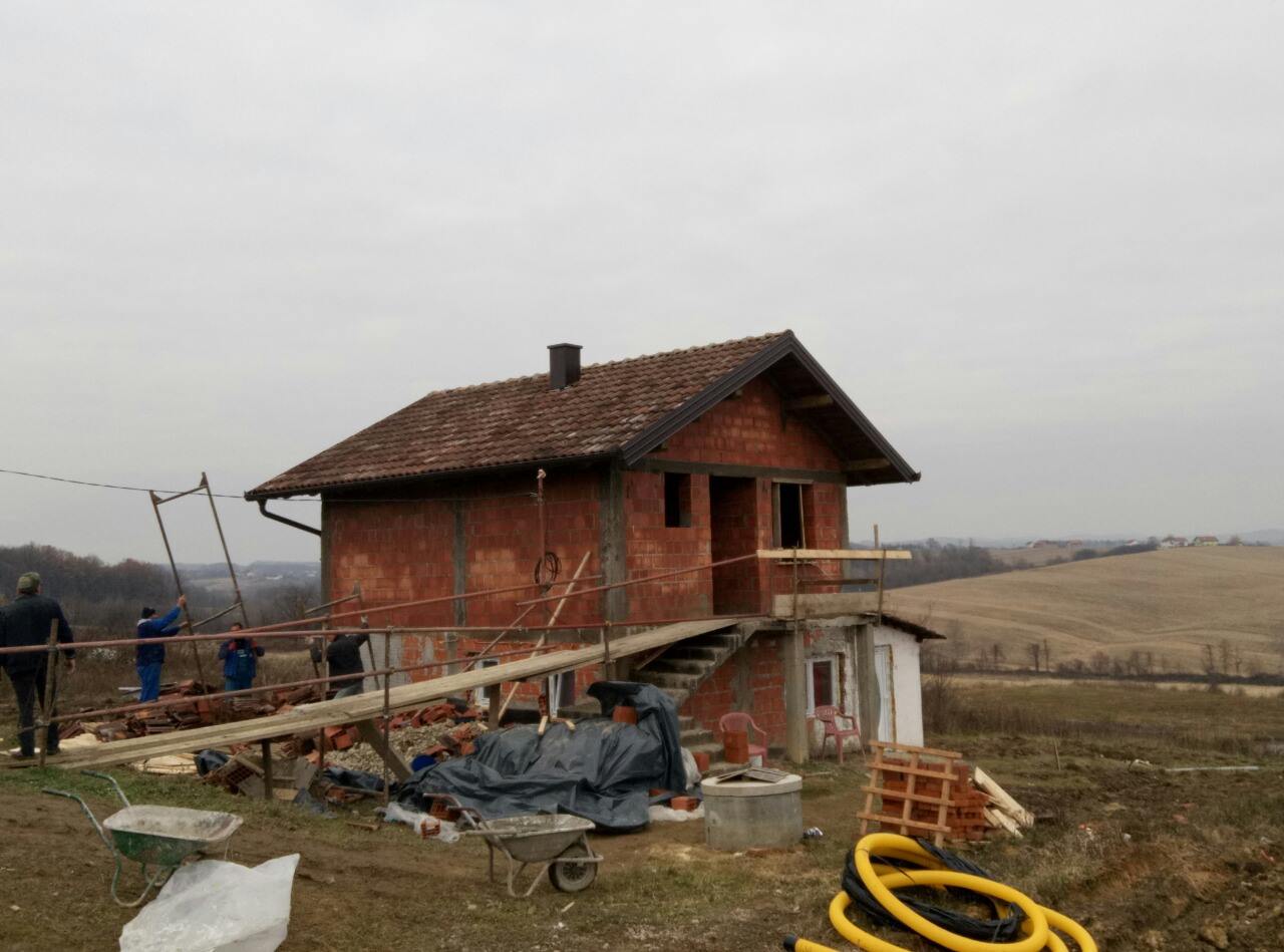 kuca-popovici