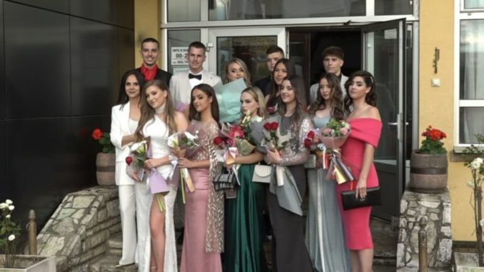 maturanti gimnazije 2024