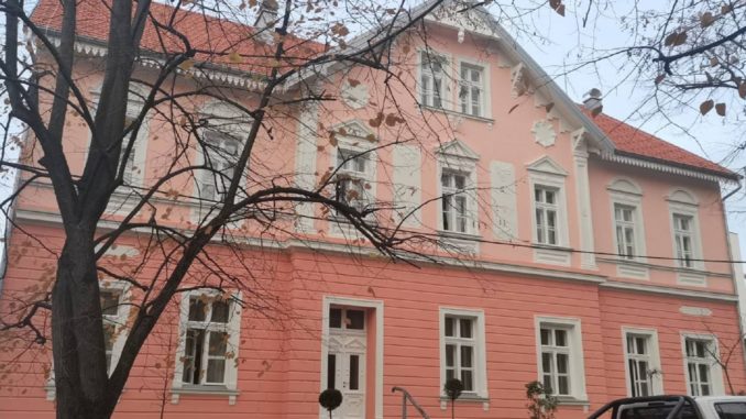 renovirana stara zgrada opstine