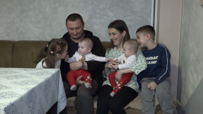 porodica zivanic blizanci