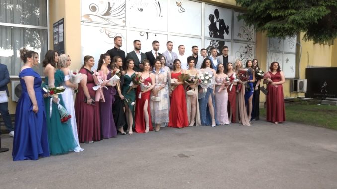 matura srednja mjesovita 2025